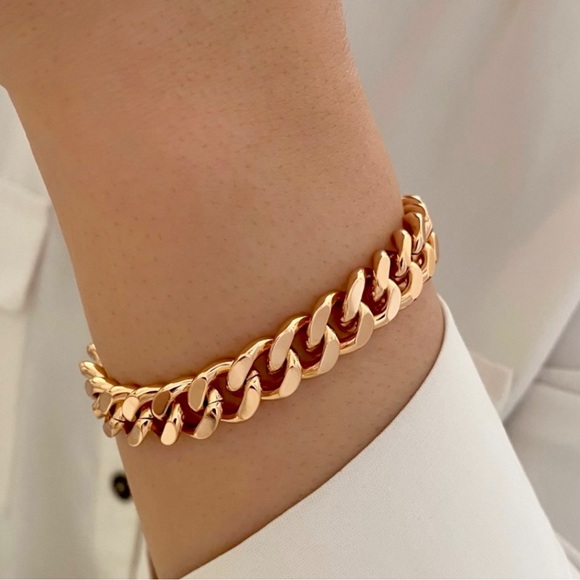 Chunky Chain Bracelet | 18K Gold Plated Luxury Jewelry - Picture 3 of 12